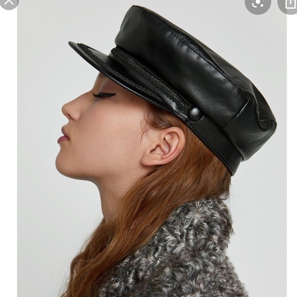 Zara Accessories - Zara faux leather baker boy hat